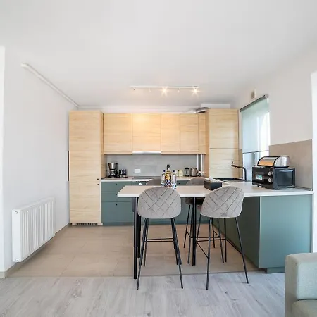 Apartment Cozy Coresi By Mm Host *