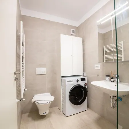 Cozy Coresi By Mm Host Apartment *